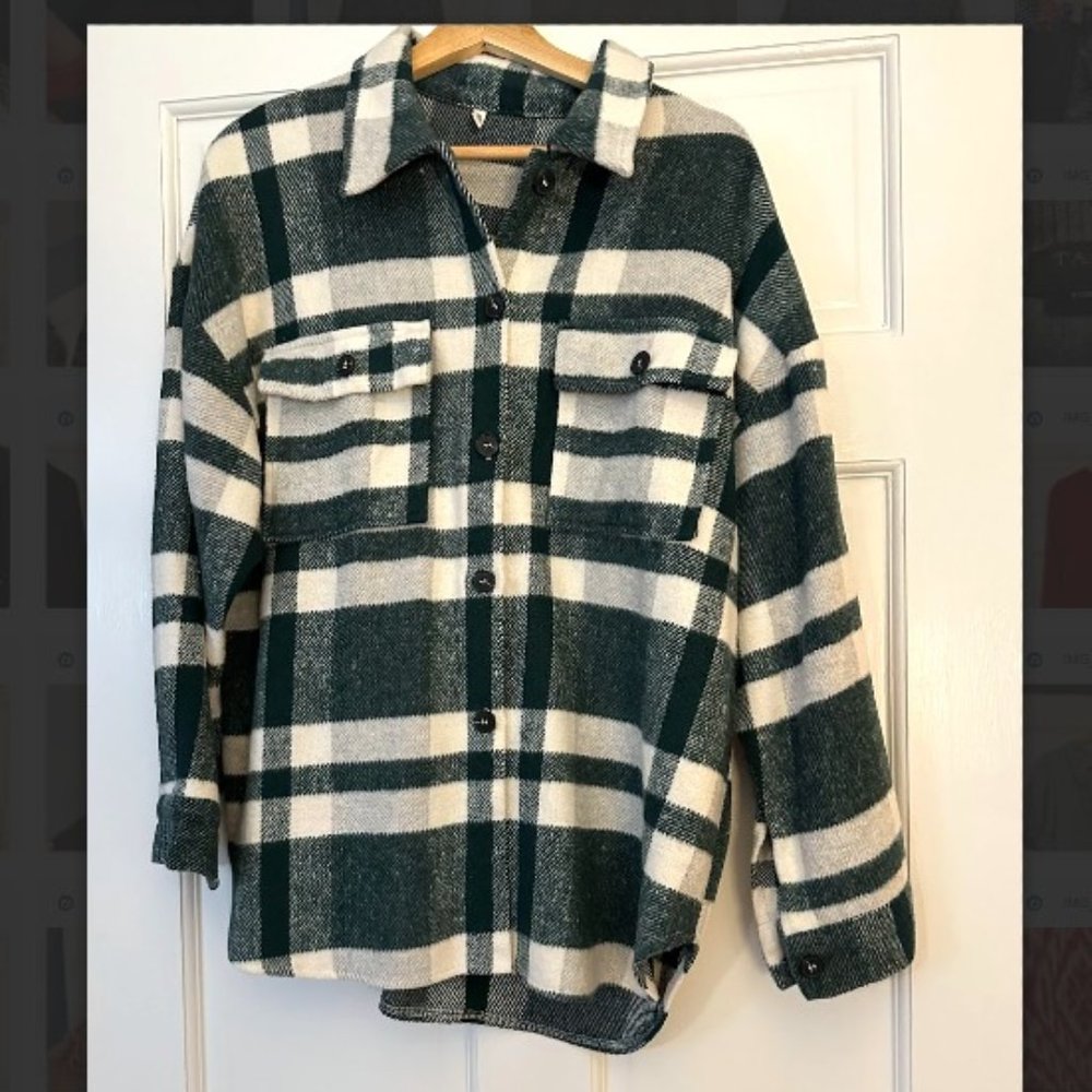Moment Green white flannel plaid shirt Size L